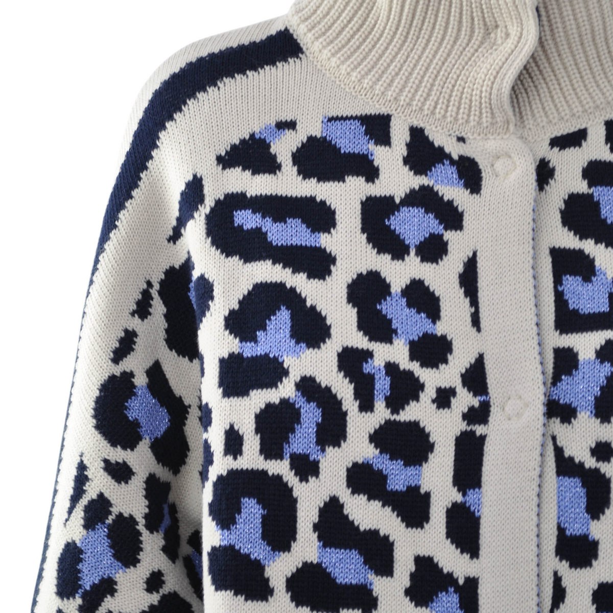 Giaccone 3/4 Peg Fashion Store in maglia con motivo animalier maculato nei toni del beige, blu e nero