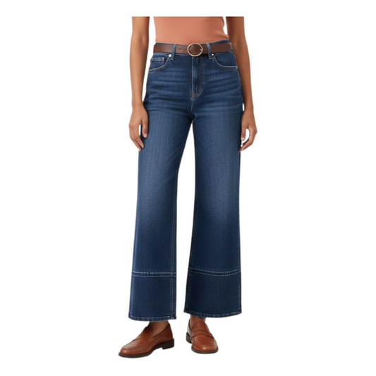 Jeans a gamba larga Myastreet in denim blu scuro con cuciture a vista, indossati con cintura marrone da Peg Fashion Store