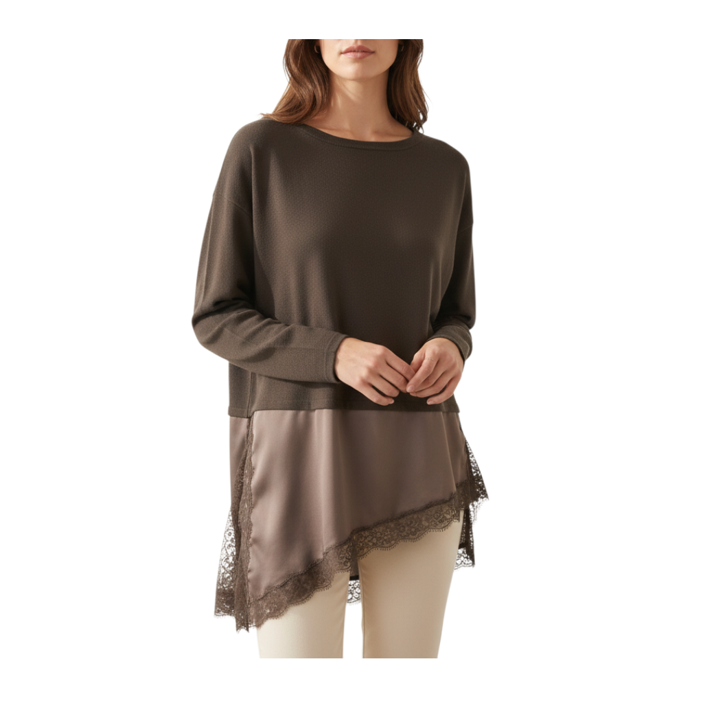 Maglia Peg Fashion Store color marrone con inserti in pizzo stile lingerie e orlo asimmetrico elegante