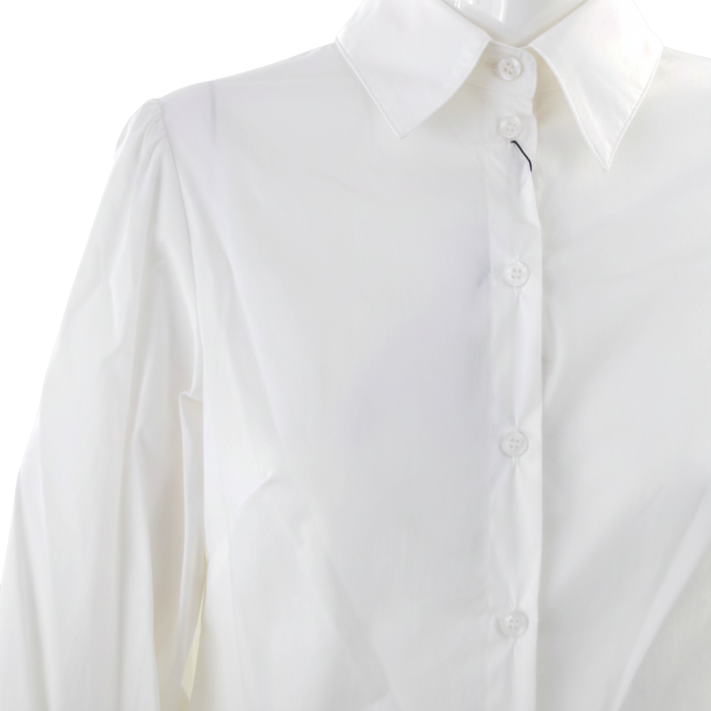 Camicia bianca Peg Fashion Store con maniche ampie e colletto classico, elegante e versatile
