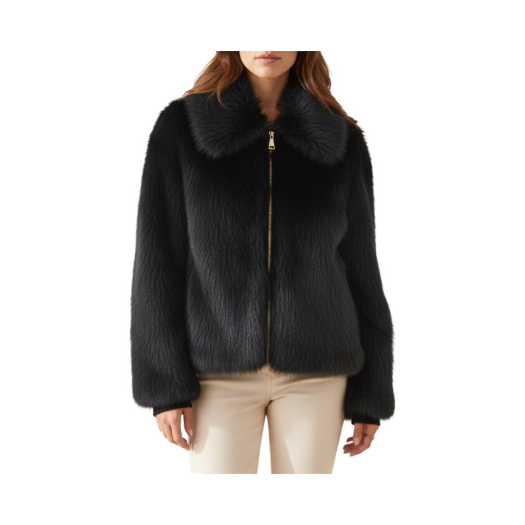 Giacca in ecopelliccia nera con zip centrale di Peg Fashion Store, dal taglio corto e colletto ampio e morbido.
