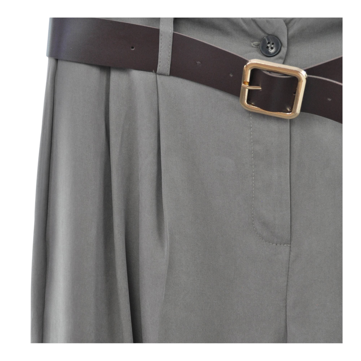 Pantalone midi largo grigio Peg Fashion Store con cintura marrone e fibbia dorata, stile sartoriale casual-chic