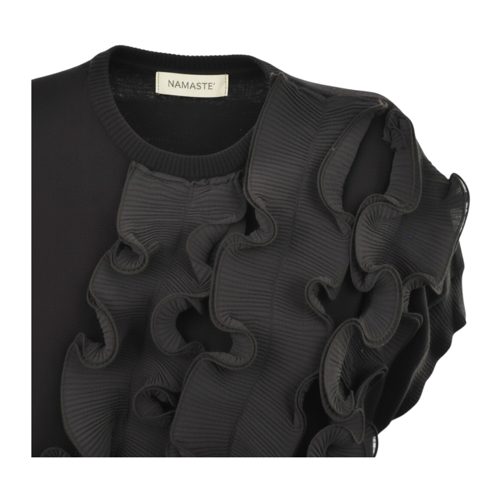 Maglia smanicata nera Peg Fashion Store con dettagli a balze in organza plissettata e scollo rotondo