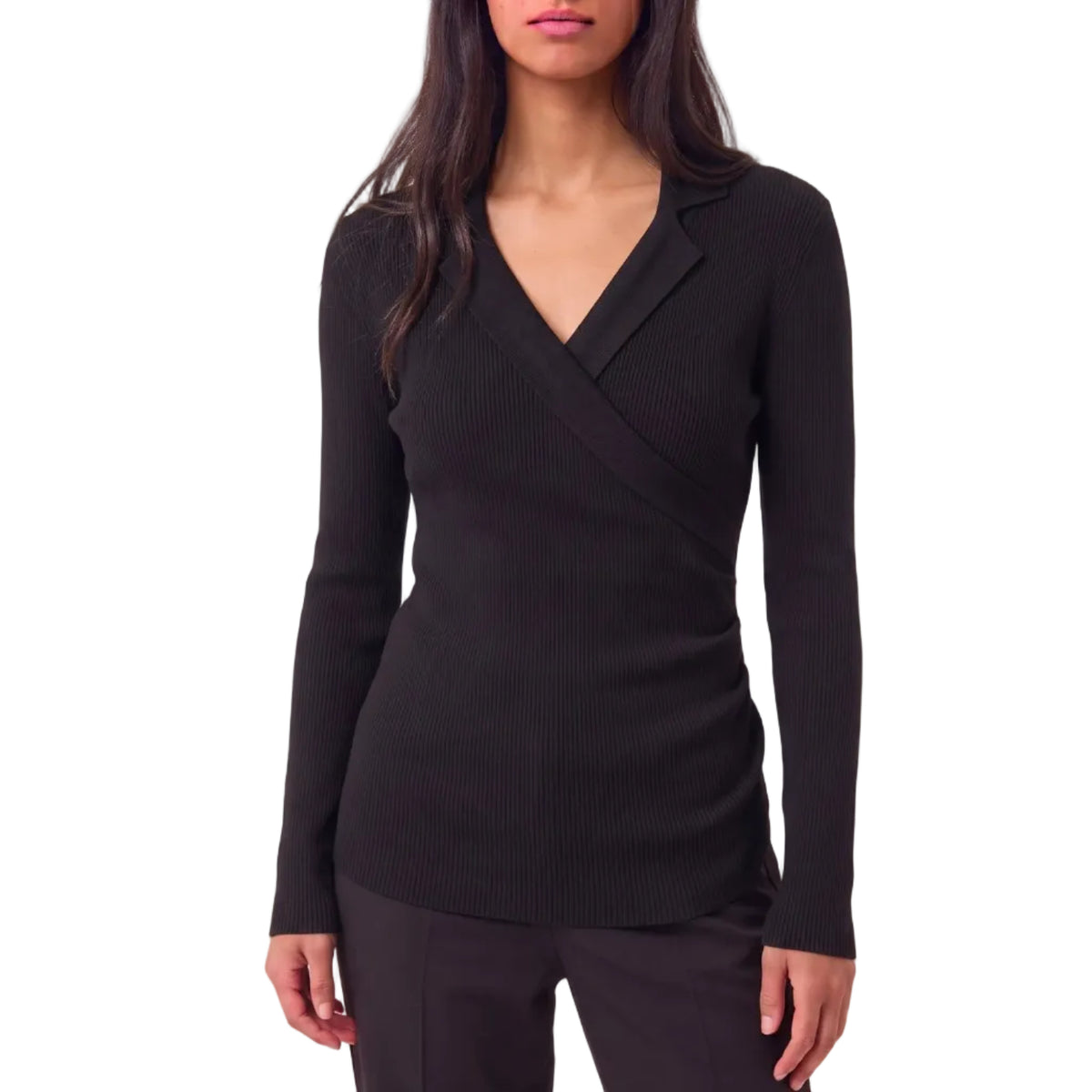 Maglia con costine e incrocio