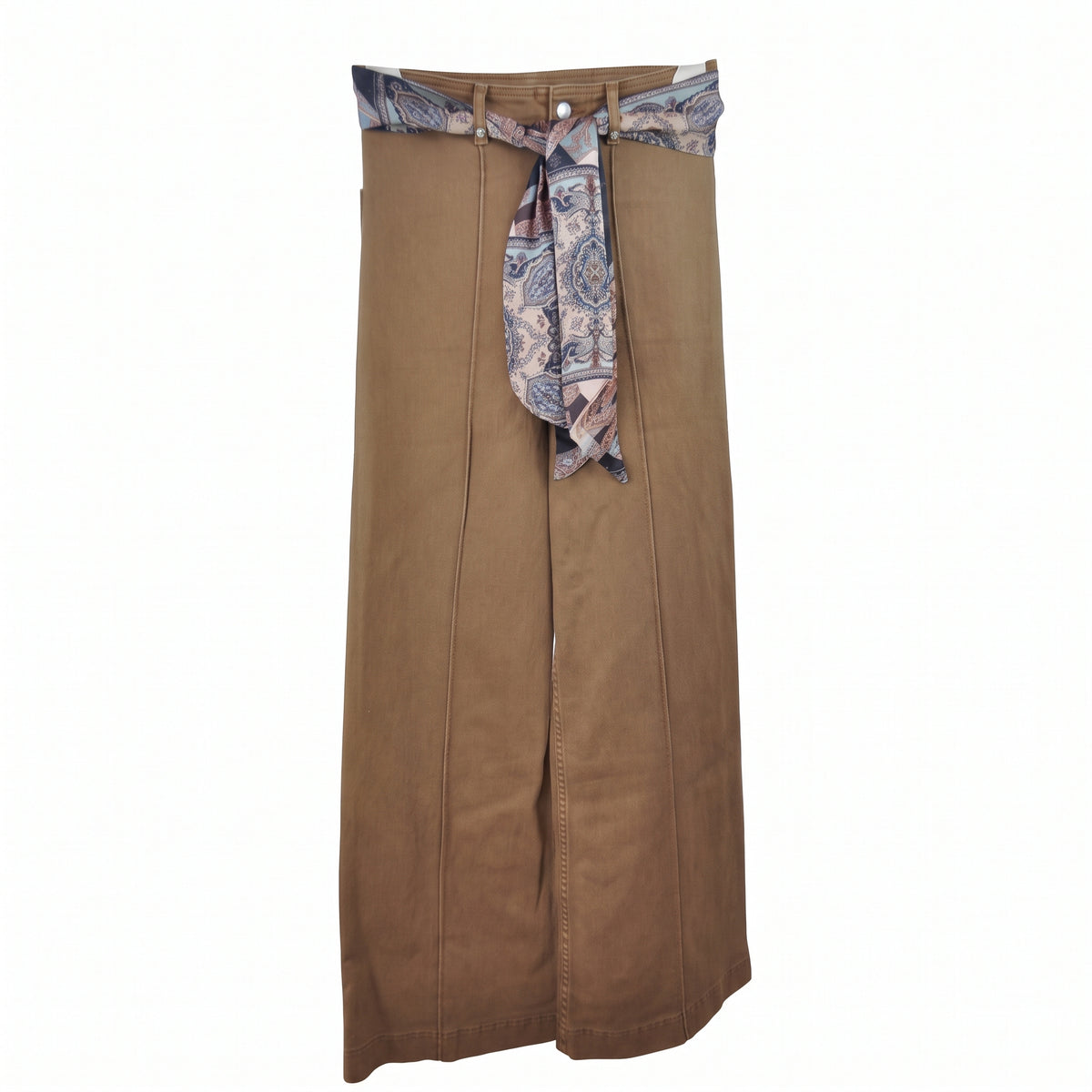 Jeans con cintura paisley