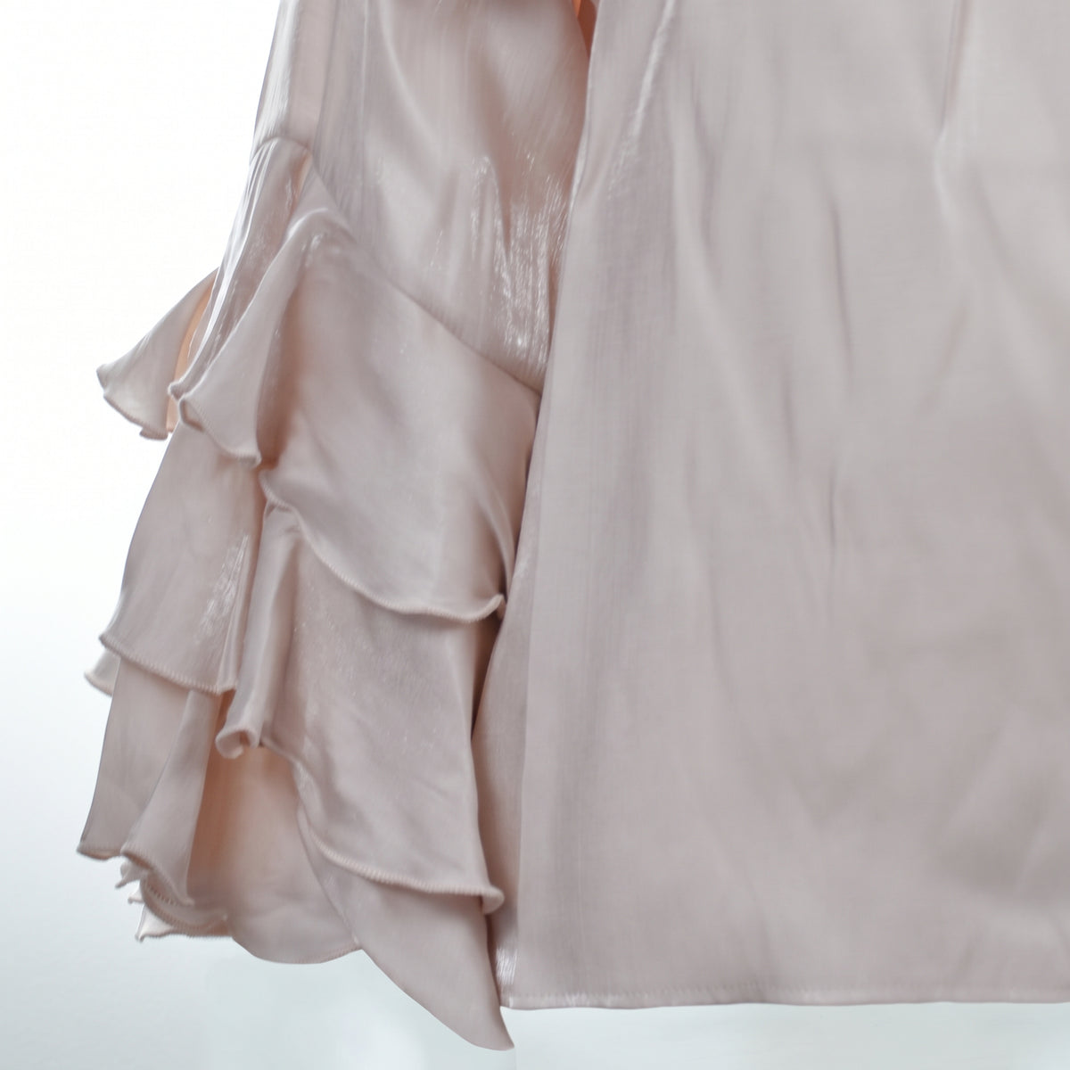 T-Shirt con balze e applicazioni