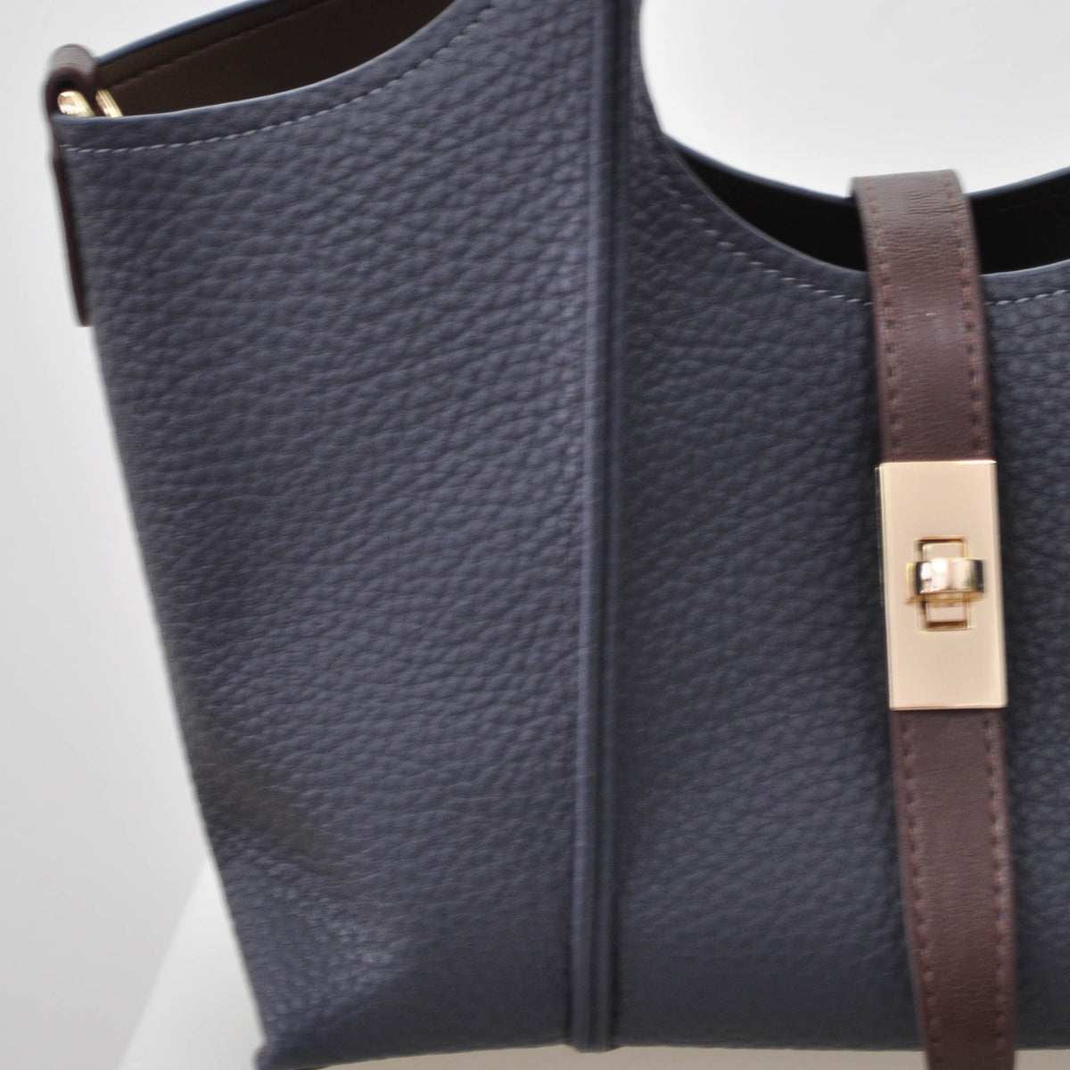 Borsa pelle martellata