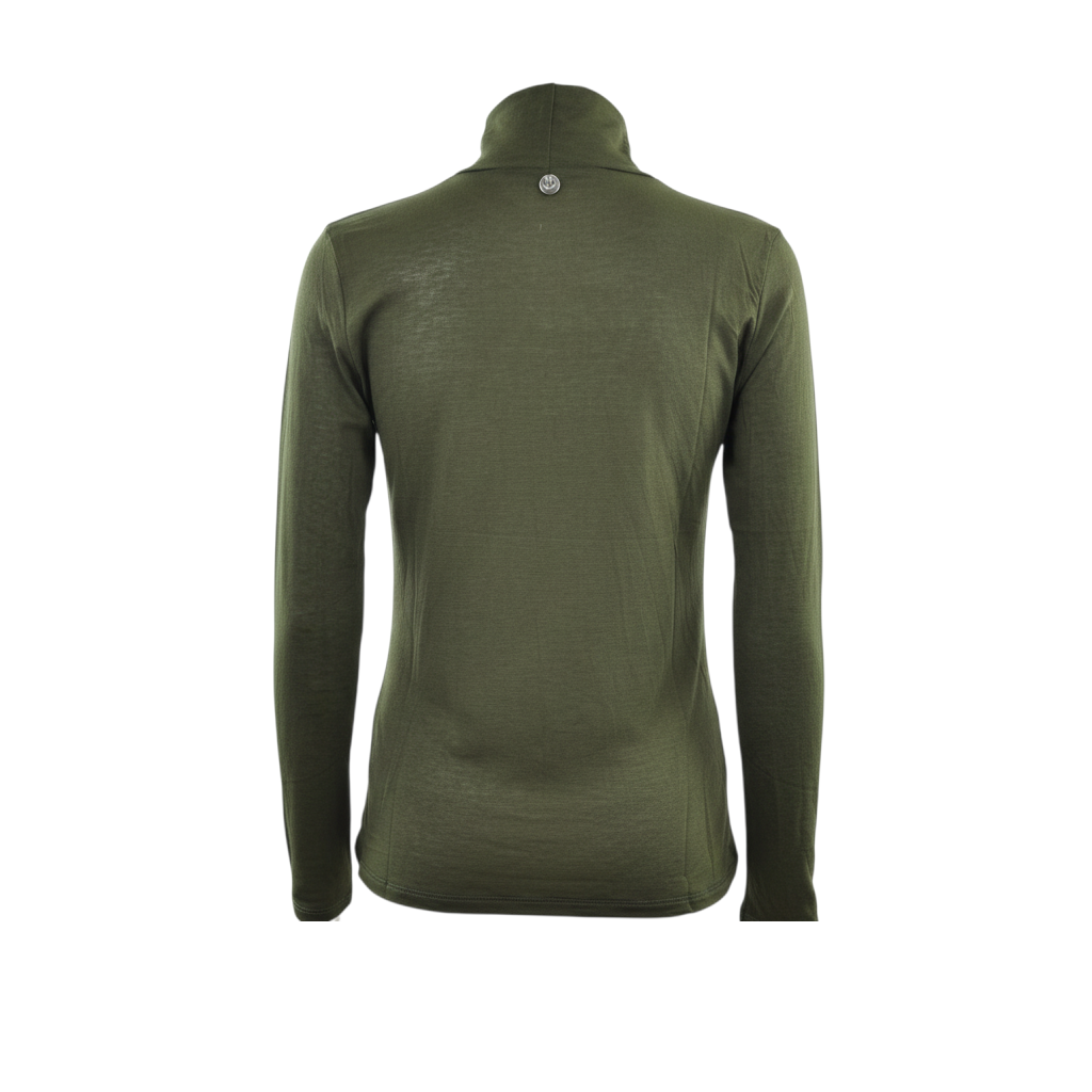 Maglia dolcevita in cachemire verde oliva Peg Fashion Store vista posteriore con dettaglio logo sul collo
