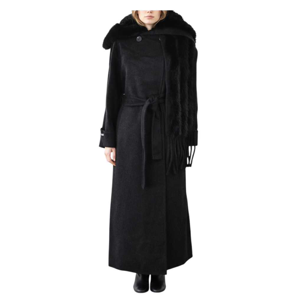 Cappotto lungo nero Peg Fashion Store fatto a mano con cintura in vita e sciarpa coordinata in ecopelle