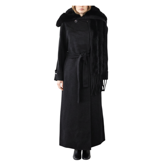 Cappotto lungo nero Peg Fashion Store fatto a mano con cintura in vita e sciarpa coordinata in ecopelle