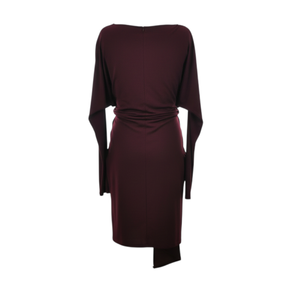 Abito corto a maniche lunghe color bordeaux di Peg Fashion Store, vista posteriore con dettaglio drappeggiato in vita