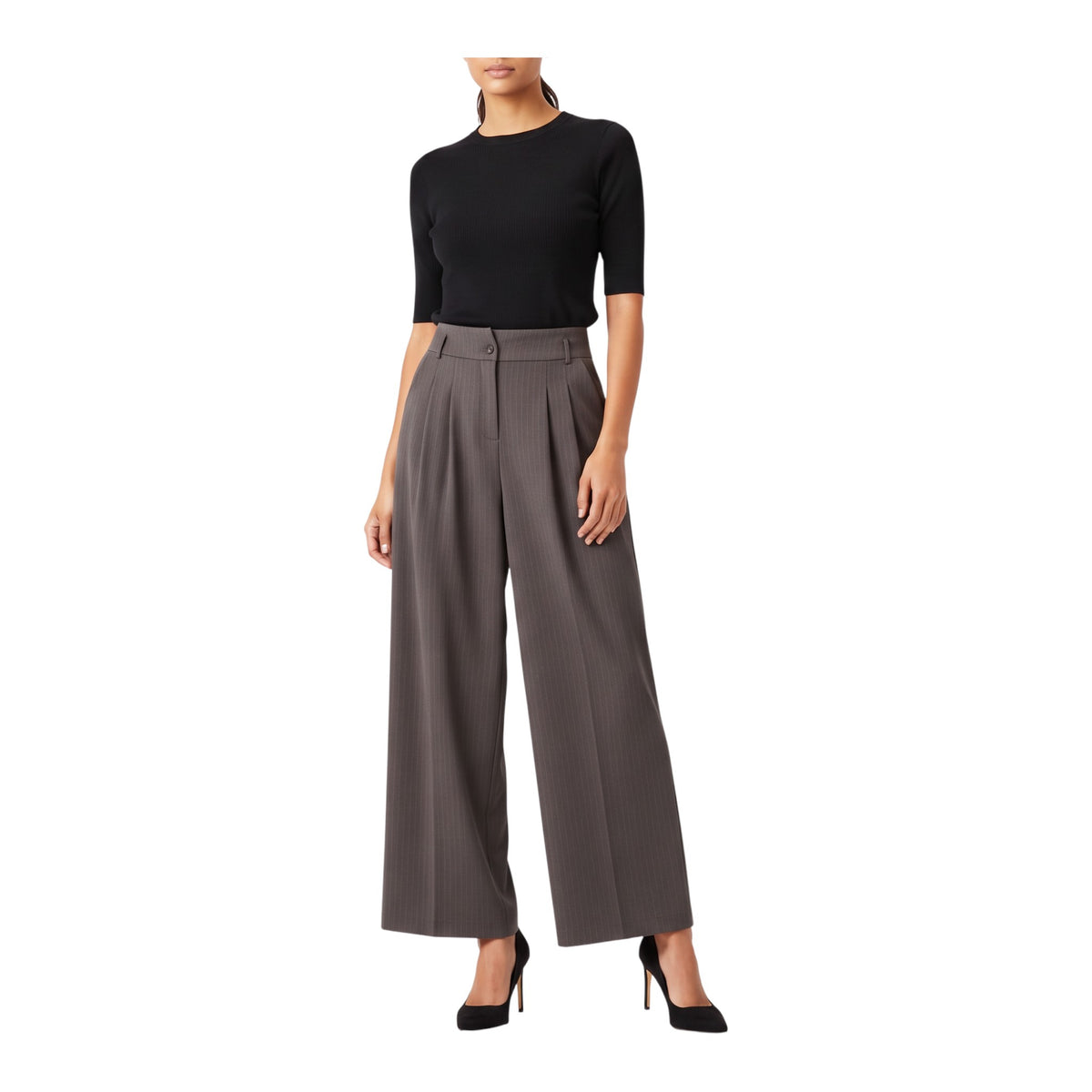 Pantalone largo dettaglio vita