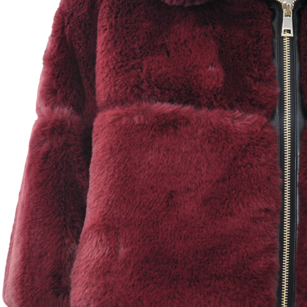 Giacca ecovisione Peg Fashion Store color bordeaux in morbida pelliccia sintetica con chiusura a zip frontale