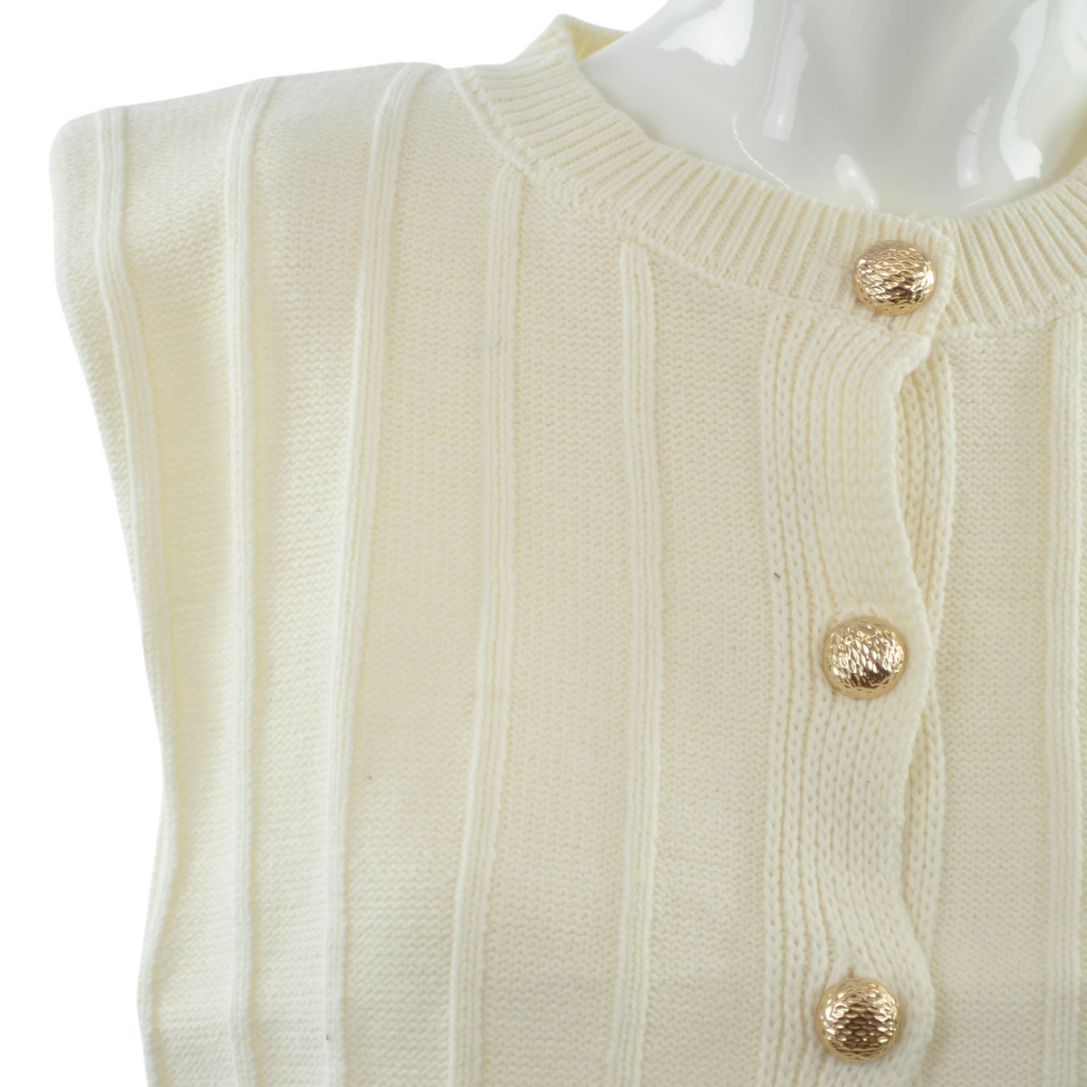 Gilet Peg Fashion Store color crema a coste con scollo rotondo e bottoni gioiello dorati