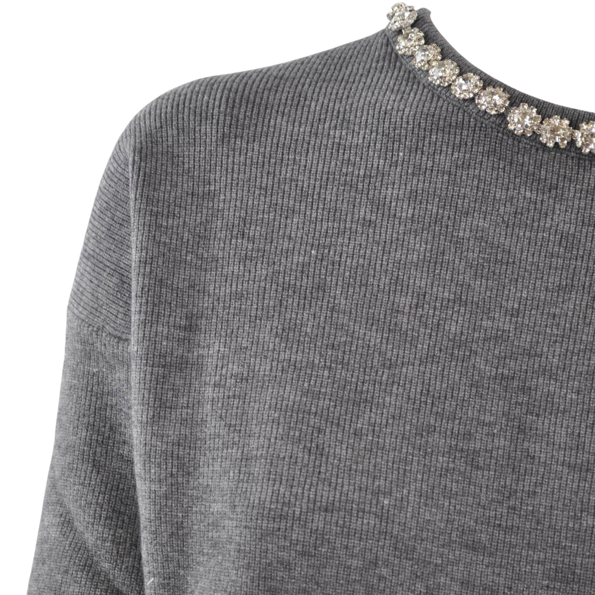 Maglia crop grigia Peg Fashion Store con scollo rotondo impreziosito da strass luminosi