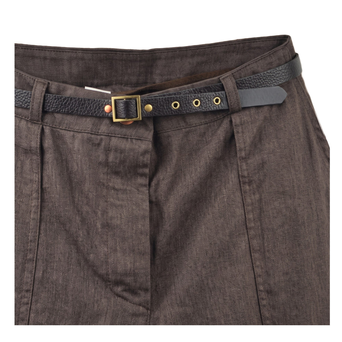 Pantaloni a vita bassa Peg Fashion Store marroni dal taglio sartoriale con cintura in eco pelle nera e risvolti